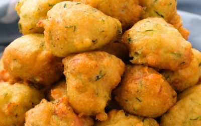 FRITTELLE FULMINE SUPER CROCCANTI⚡😍 2 uova, 2 zucchine, prosciutto cotto e formaggio! La ricetta👇