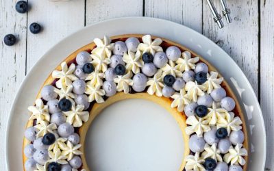 Kroontaart met bosbessen en vanille